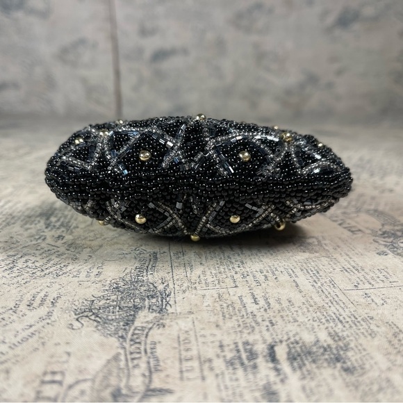 Neiman Marcus Vintage beaded coin purse - Picture 5 of 11